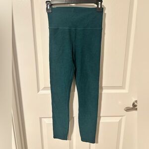 Vuori clean elevation leggings in jade heather